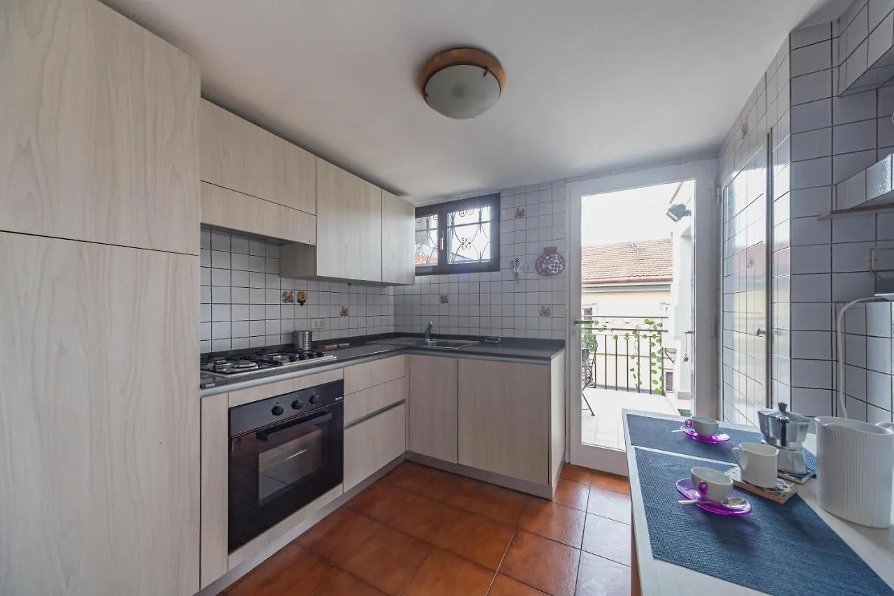 Cozy Apt With Terrace - 500 M Far From Zara M5 Daire Milano İtalya