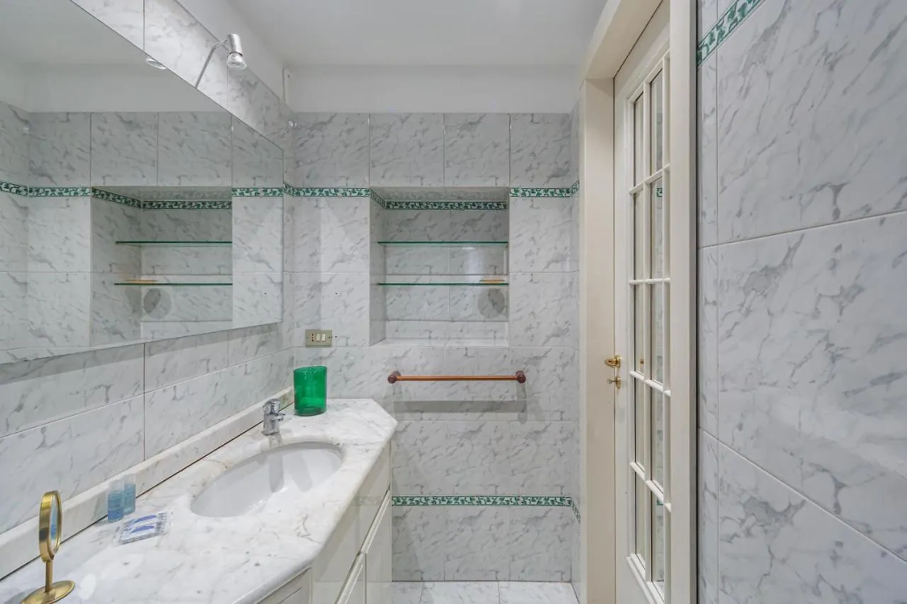 Cozy Apt With Terrace - 500 M Far From Zara M5 Daire Milano