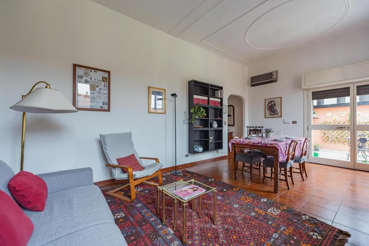 Apartament Cozy Apt With Terrace - 500 M Far From Zara M5 Mediolan Włochy