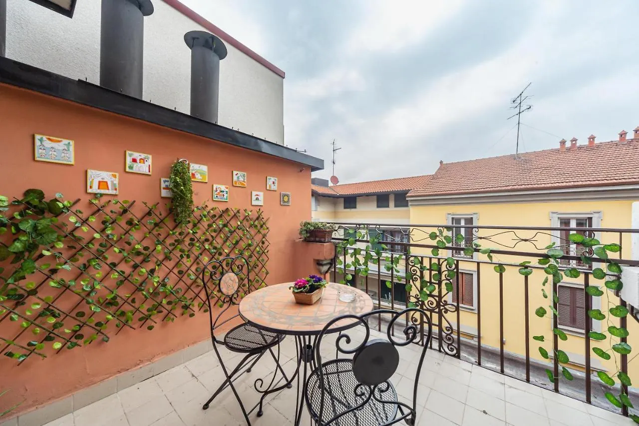 Apartament Cozy Apt With Terrace - 500 M Far From Zara M5 Mediolan